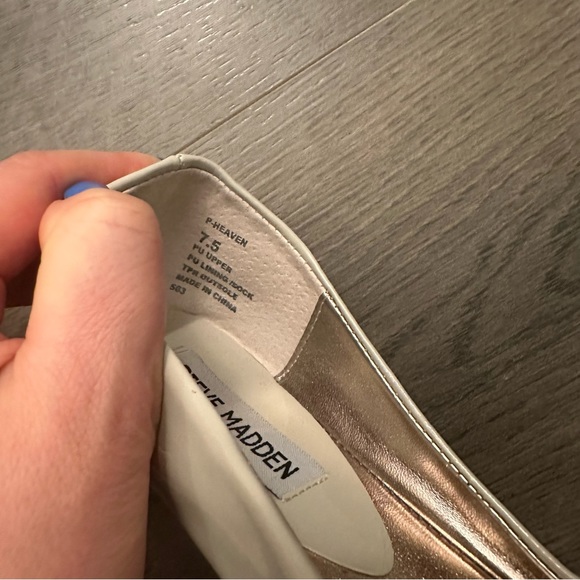 Steve Madden taupe patent flats (Sz 7.5) - Picture 2 of 13
